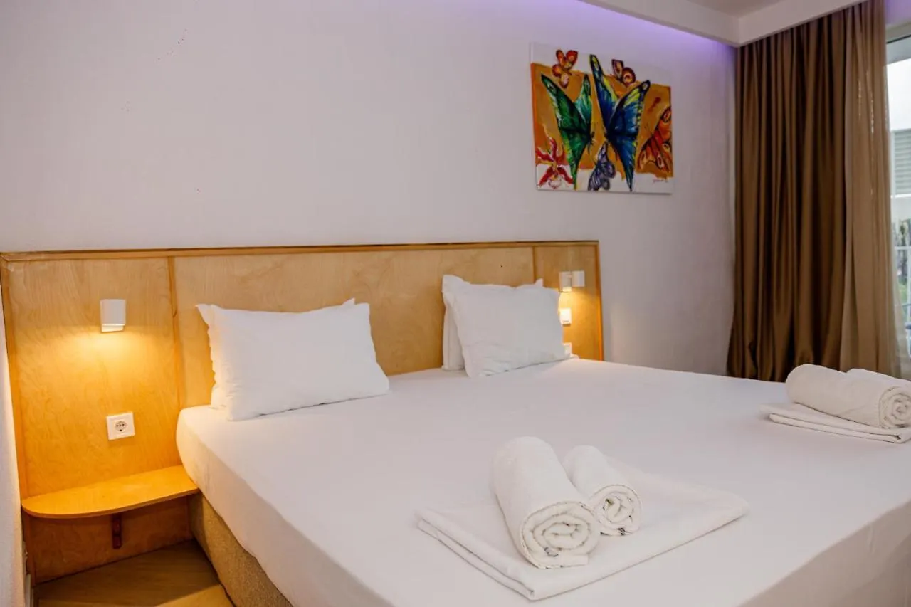 Ji Hotel Sozopol 3*,