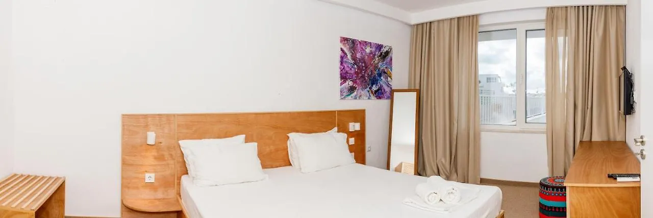 Ji Hotel ソゾポル 3*,